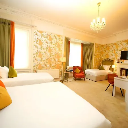 Πανσιόν Kilronan House 3*