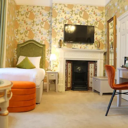 Kilronan House