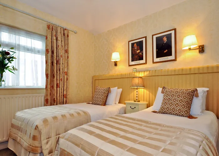 Kilronan House